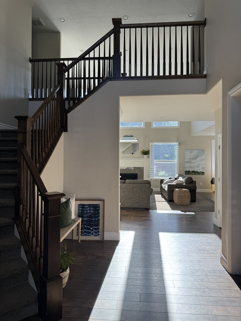 Entry and stairwell before the Corner Canyon Home remodel